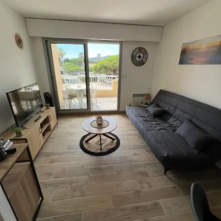 Apartment Port De Hyeres